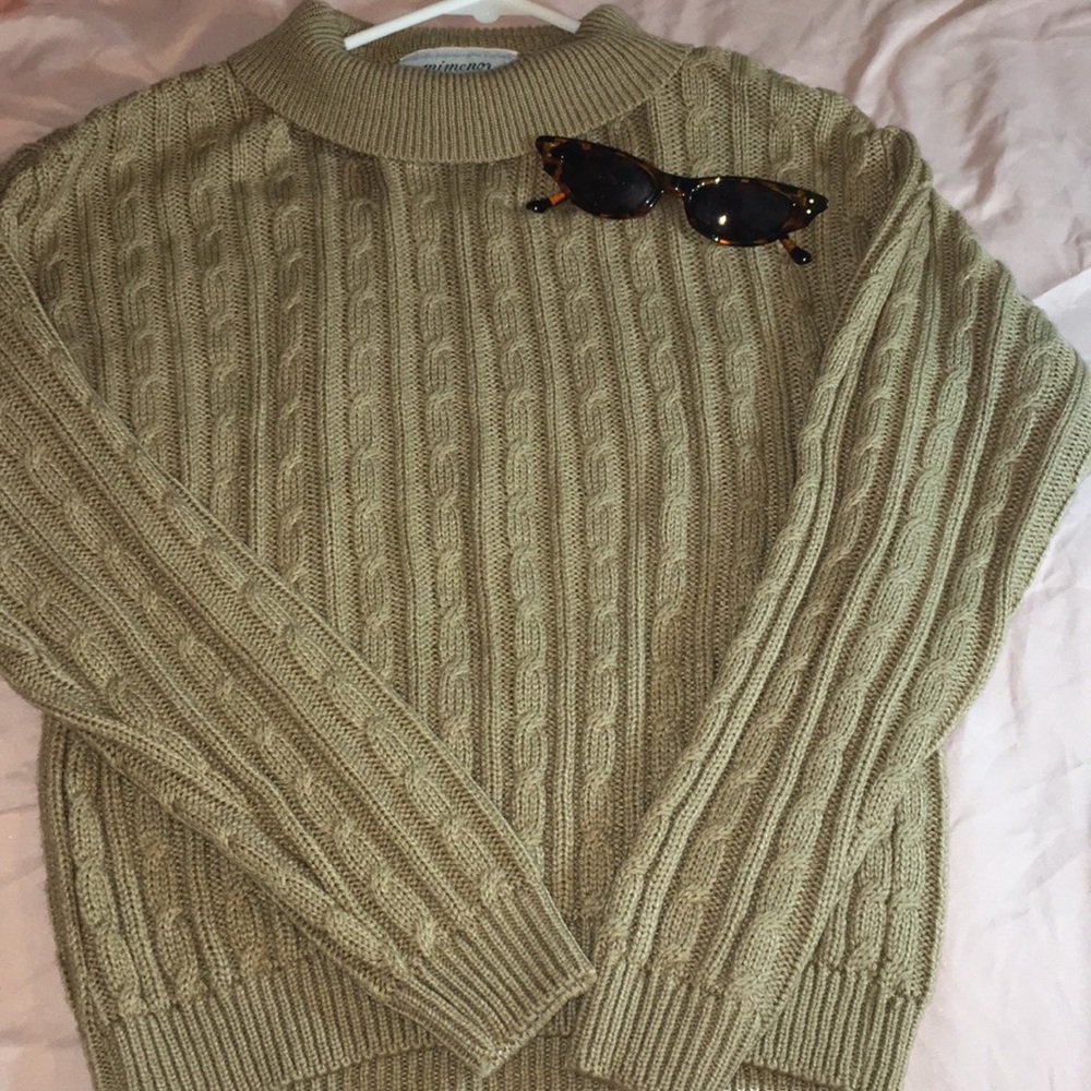 Really warm knitted turtle neck💛